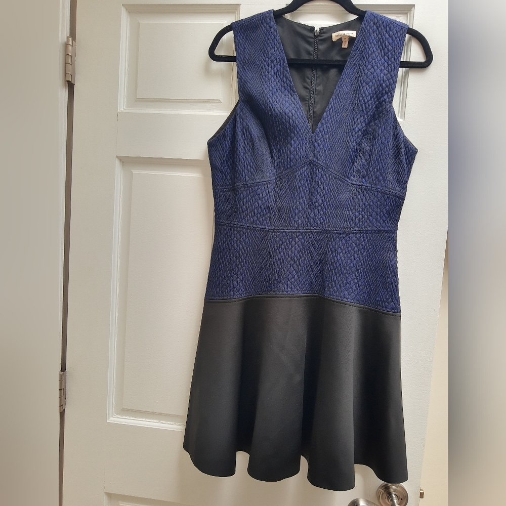 New. Rebecca Taylor V neck, snake jacquard navy Empire Dress, black bottom,lined - Picture 2 of 11